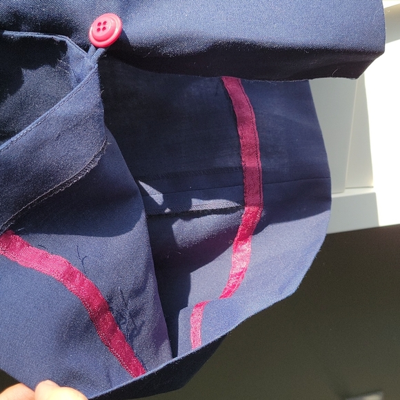 Vintage Navy pencil skirt with purple buttons - Picture 3 of 7